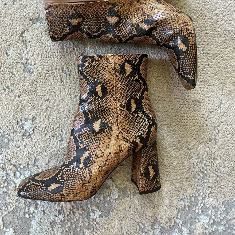 Women’s size 11 Sam Edelman snakeskin boots